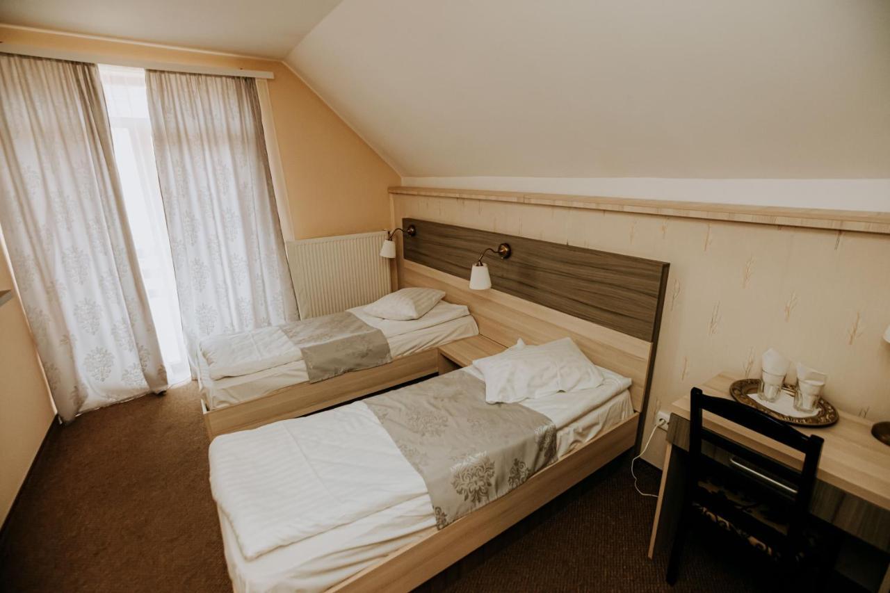 מונסה Guest House Lacul Linistit מראה חיצוני תמונה