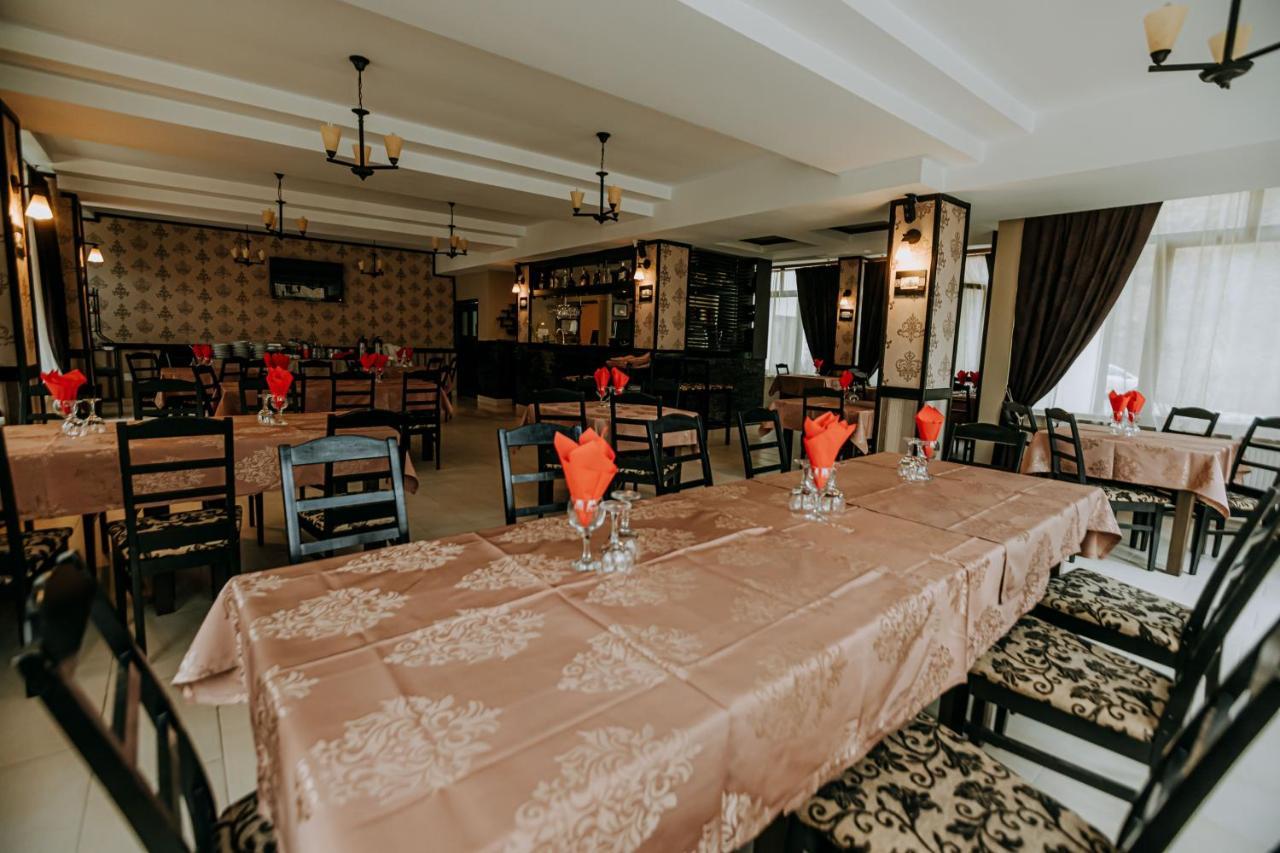מונסה Guest House Lacul Linistit מראה חיצוני תמונה